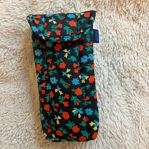Baggu Puffy Glasses Sleeve
